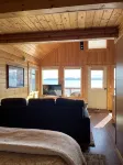 荷馬海濱美麗小屋，可停放船衹