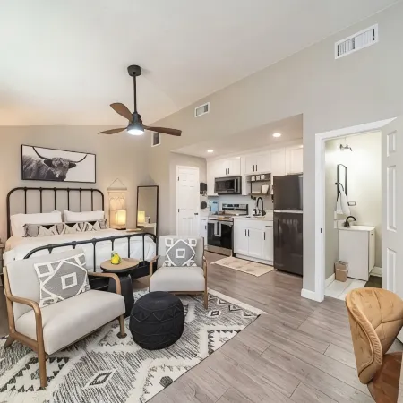 Lake View Home, 2 Spacious Decks, Fire Pit, WiFi, on Sight Casita Option Avail.