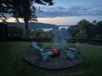 Charming Lakehouse overlooking Greers Ferry Lake