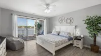 Bridgepointe ~Lakefront Condo with Stunning Main Channel Views & Private Deck! - 3성급