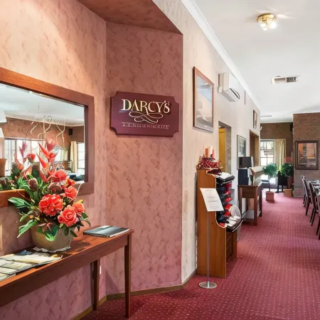 Country Plaza Halls Gap