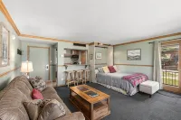 Otsego Ski and Golf Resort Condo - Homestays