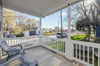 The Briar ~ Sleek 3BR New Home Walk to DT w/Outdoor Area - Wifi