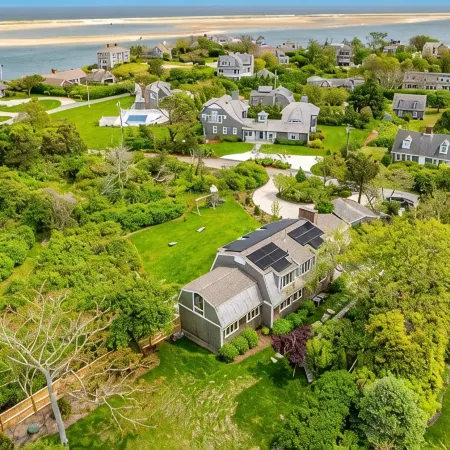 Stunning Beach Retreat - Walk to Beach - Chatham Bars Inn - Town + Game Room