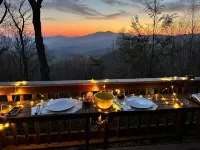 Romantic & Secluded!  Blowing Rock, Views, Hot Tub - the Secret Shack - Boutique