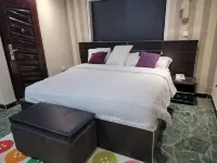 House 44 - Private Pools