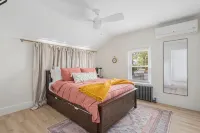 2Br Steps to Oakland Beach Near Airport - Homestays