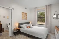 Pet-friendly retreat in Granbury with loft, fire pit, and boat launch 2 mi away. - 3 tähden