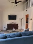 Stunning 2-Bedroom Apartment with Modern Elegance - Homestays