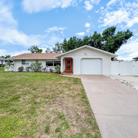 3 Bedroom Holiday Home with Heated Pool
