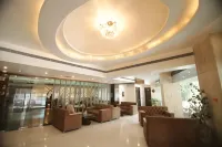 Hotel Ravisha Continental - parking