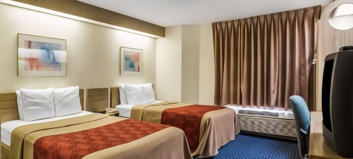 Econo Lodge Denver International Airport Отели в г. Орора