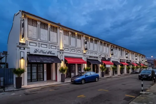 Ropewalk Piazza Hotel Managed By The Ascott Limited  - Tiny houses