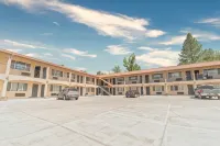The Yosemite Inn - parking