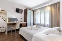 Aston Hotel - parking