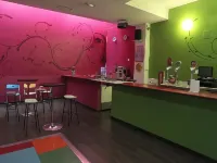 Purple Nest Hostel - Hostels