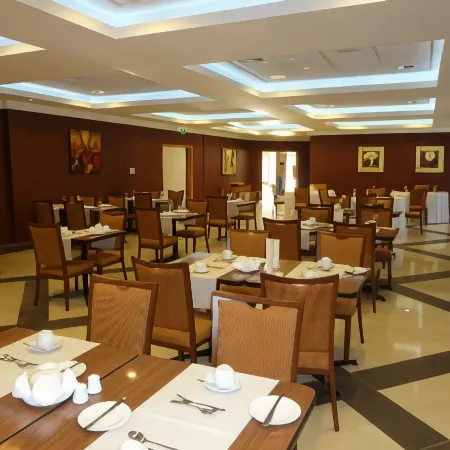 Hotel Diego de Almagro Lomas Verdes Отели в г. Консепшн