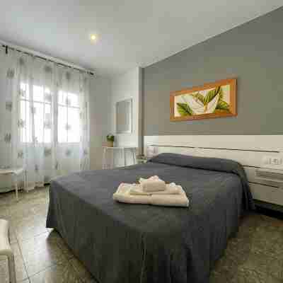 Hostal Mediterráneo Rooms
