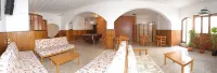 Hostal Montaña - Pensions