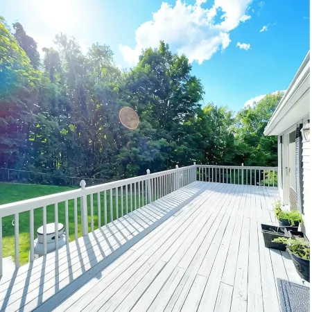 Luxe 10 guest Cottage Ski/Golf/Fire Pit/Lakes/Hike