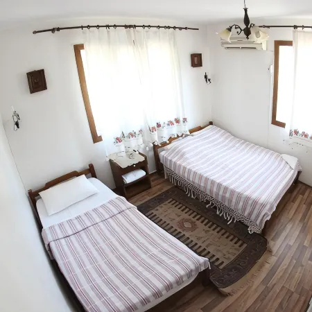 Tuncay Pension