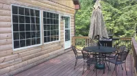 Lakefront Charming 3-bedroom cottage on beautiful Cranberry Lake - 4-Star