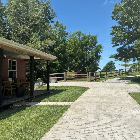 Charming 1-bedroom cottage with WiFi and AC in lovely Stamping ky