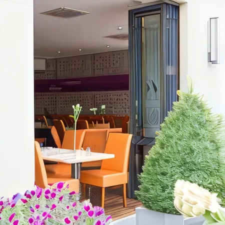 Hotel Arooma