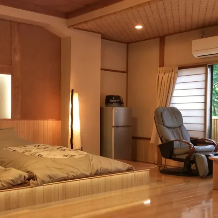 Ito Onsen Otonashi No Moiri Ryokufuen