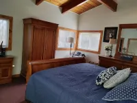 Claytor Lake Hideaway - 3-Star