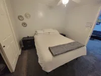Private 1 bedroom apt in a quiet neighborhood, close to all! - Apartments