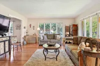 Beautifully updated. Convenient central Boise location - 4 tähden