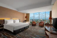 Swiss-Belhotel Waterfront Makassar - Pools