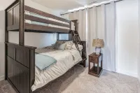 Perfect for multiple families, close to Lagoon and everything!