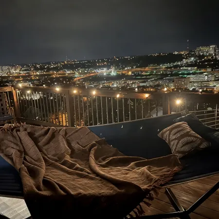 City Skyline - Outside decks - Contemporary