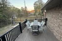 Spacious 5-bedroom house in awesome West Columbia with WiFi, AC - 4-Star