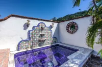 Casa Perezoso above Playa Los Muertos - Great Central Location - Villas