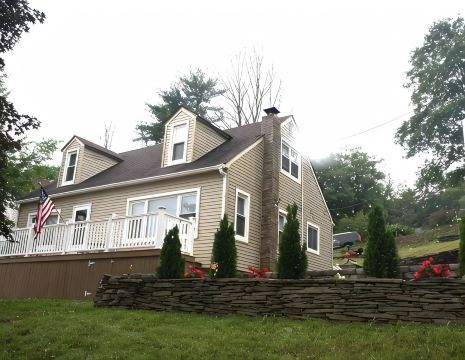 Charming 4-bedroom house with WiFi and AC in fantastic Hawley