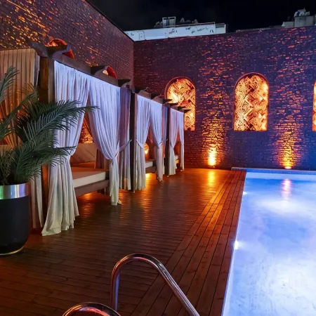 Duqqan Deluxe Hotel