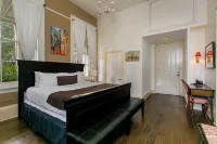 Lafitte Hotel & Bar - Romantic