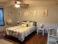 Cozy Cabin at Possum Kingdom Lake. Close to Rocker B Ranch & Local Music Venues. - Homestays