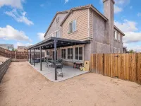 High Desert Cozy Nest!Big & Cozy Desert Getaway/4BR•3BA•Hot Tub&Fire Pit - Wifi