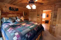 Deer Run Cabin - Private Hot tub, Loft / Game Room, 1 Mile to Thunder Ridge