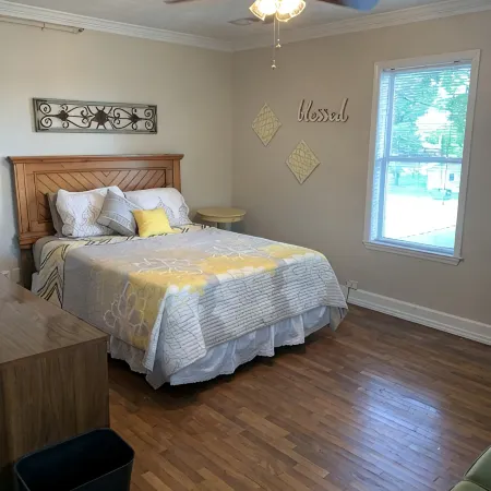 Large Private Room & Bathroom