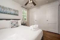 Mlb Season in Atlanta. Minutes Away from Truist Park at This Cozy, Charming Home - شرفة