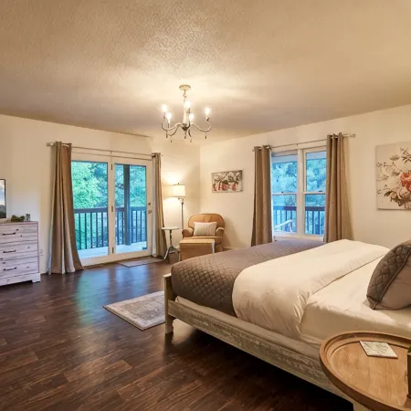 HUGE 5BR, 4.5BA, 3 King Suites, Dog Friendly! Ξενοδοχεία στην πόλη Watauga