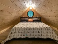 Critter Cottage at Coops Creek Cabins Hotels in Sequatchie County