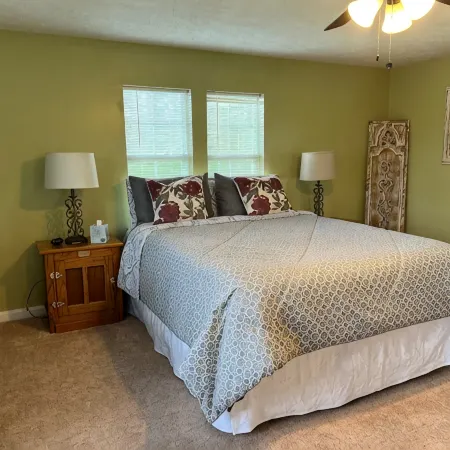 Mule Town Cottage, Historic Columbia TN. 3BR/2BA