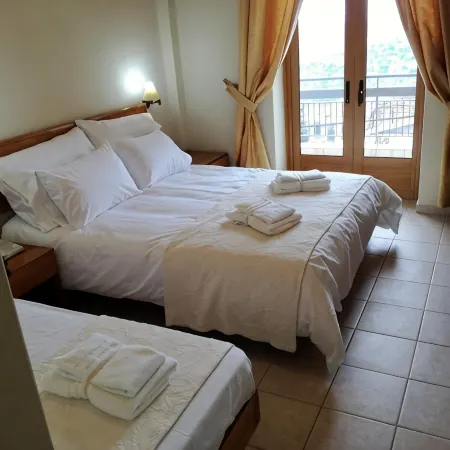 Parnon Hotel