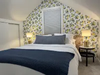 The Ridge Retreat - Walkable and HGTV designed! - พร้อมระเบียง